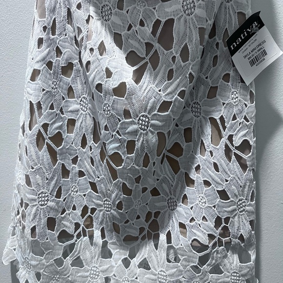 (NWT) Elegant Strapless White Lace Dress - Picture 3 of 8